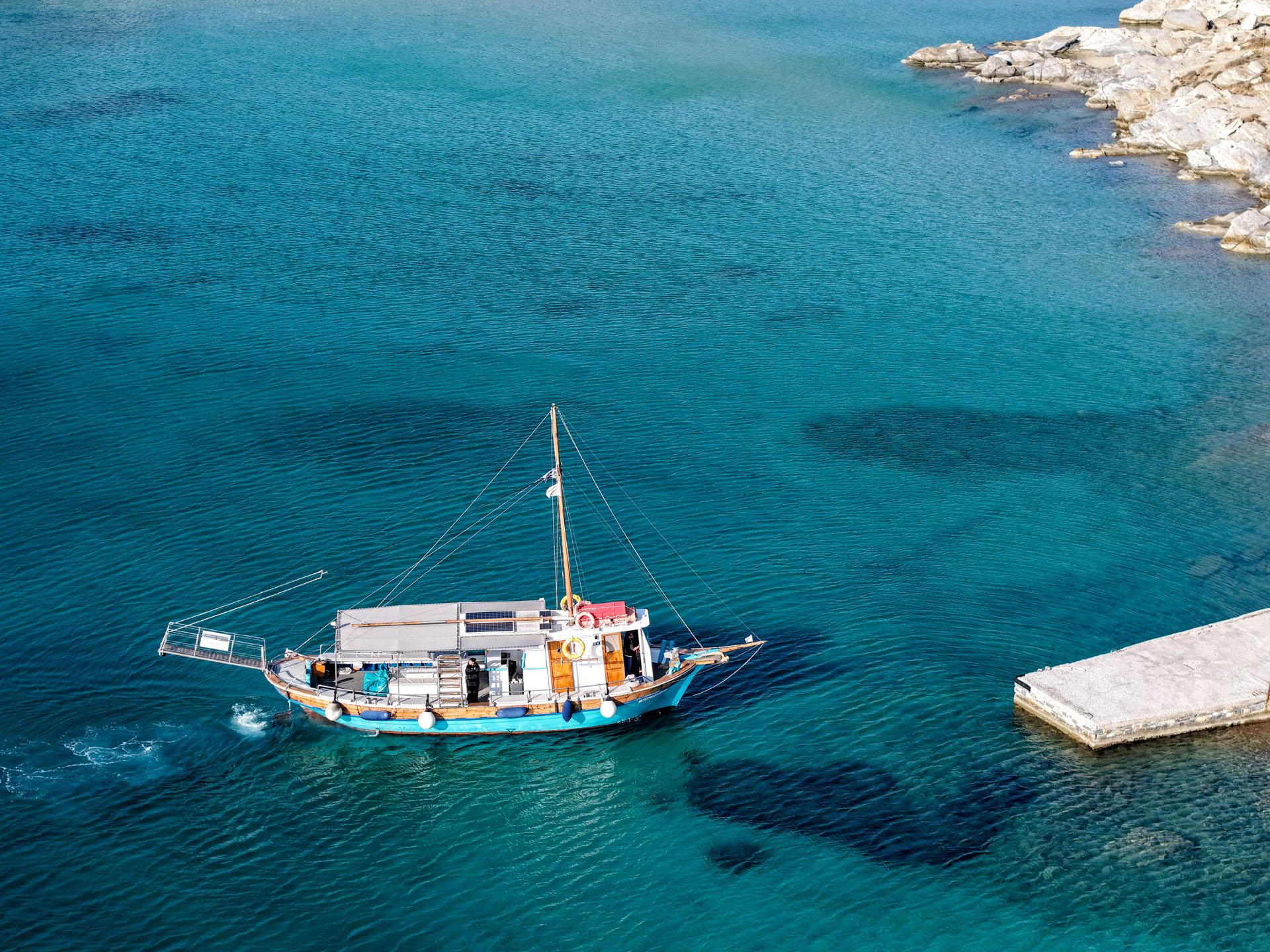 Rent a Boat in Paros